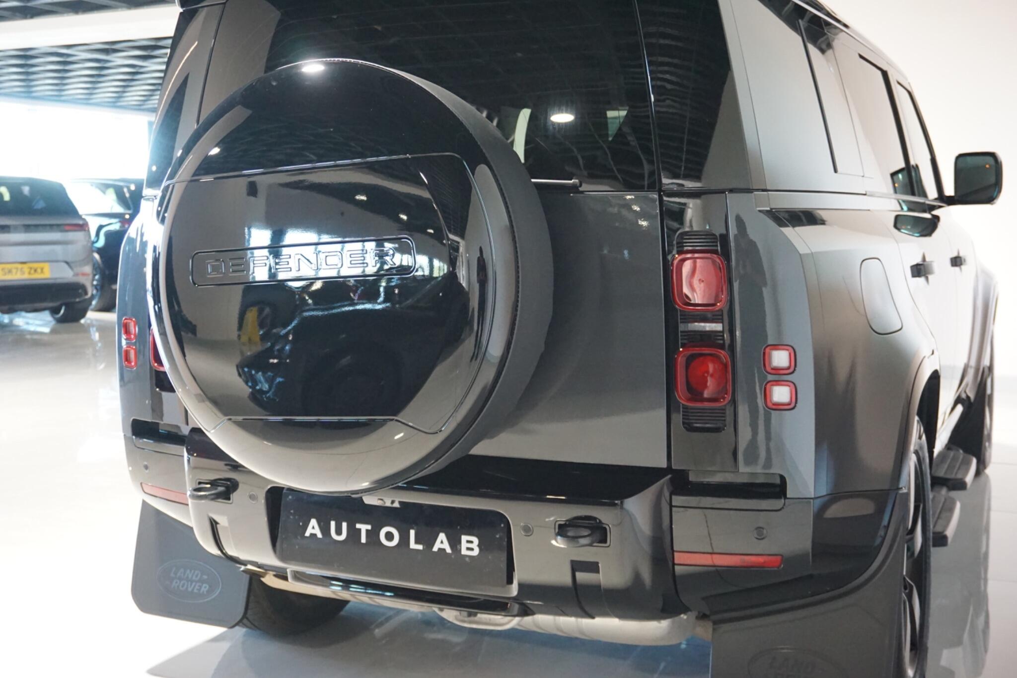 Land Rover Defender 110 3.0 D350 MHEV X-Dynamic HSE SUV 5dr Diesel Auto 4WD Euro 6 (s/s) (350 ps)